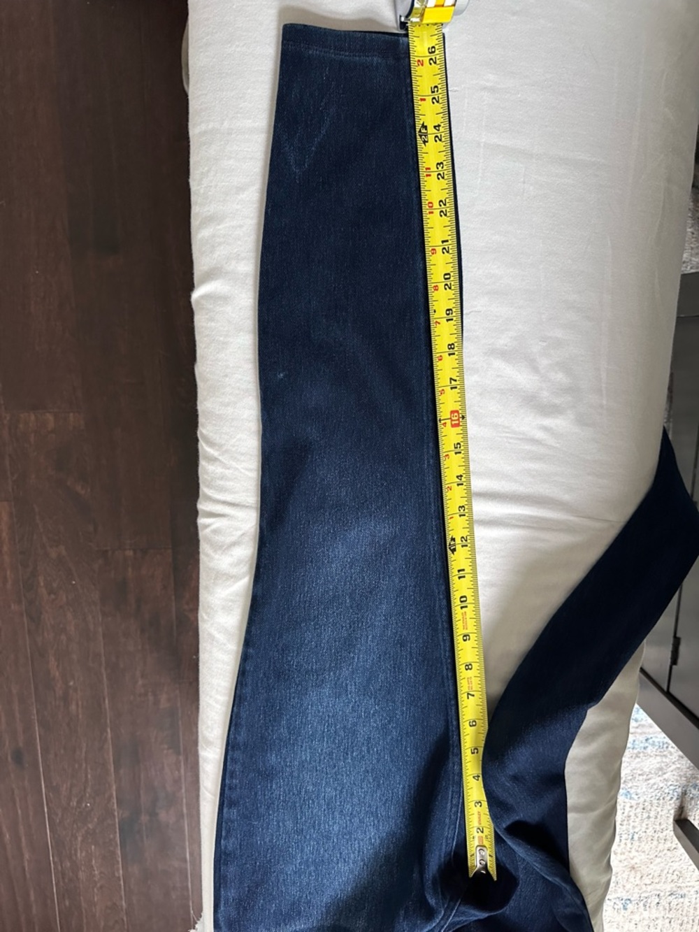 Spanx Dark Wash Pull-On Denim Leggings Jeggings Size M - Picture 7 of 7